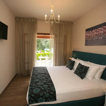 Summer Nights Курортный комплекс Ипсос