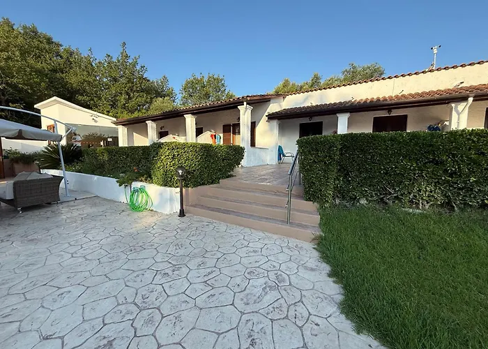 Summer Nights Θέρετρο