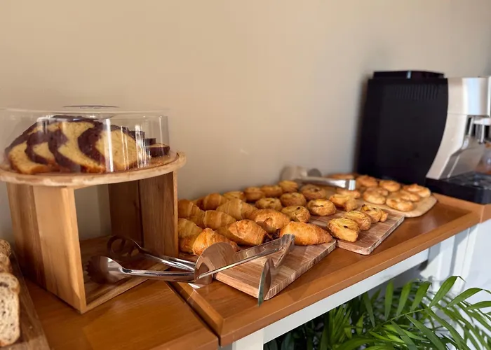 Summer Nights Θέρετρο