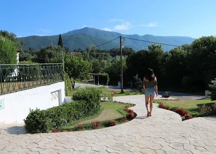 Summer Nights Θέρετρο